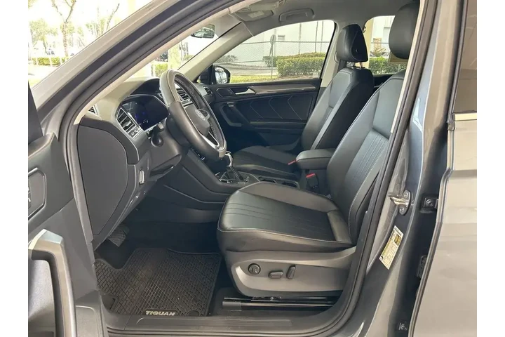 $18895 : Volkswagen Tiguan 2023 SE 4d image 5