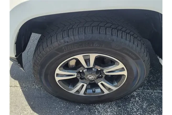 $28490 : Toyota Tacoma 2018 4x2 TRD S image 3