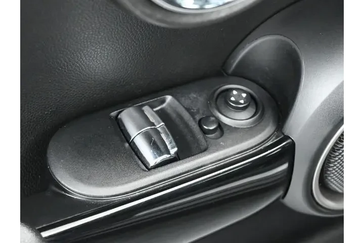 $10200 : MINI Hardtop 2 Door 2015 Coo image 9