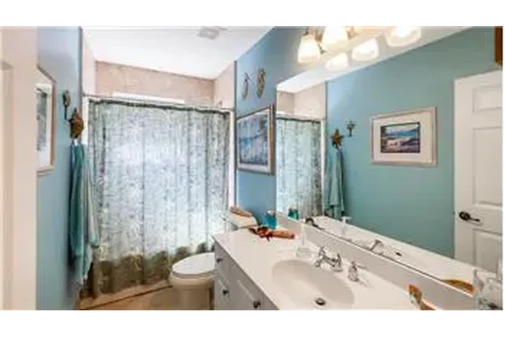$5500 : Rental property with 5 bedro image 6