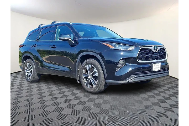 $34269 : Toyota Highlander 2022 AWD X image 1