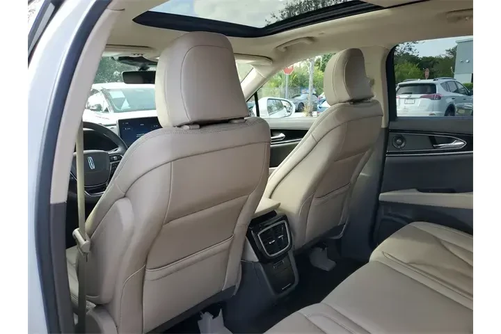 $32990 : Lincoln Nautilus 2022 Reserv image 9