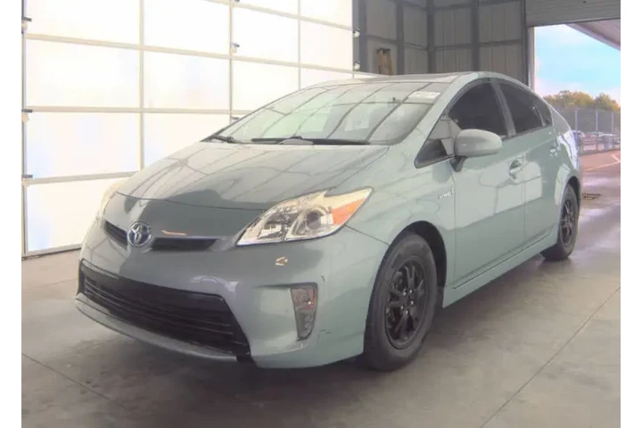 $11495 : 2014 Prius Two image 3