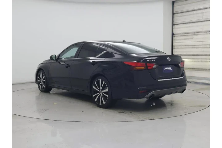 $15998 : Nissan Altima 2020 2.5 SR 4d image 2