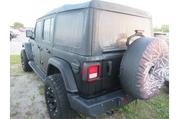 $30990 : Jeep Wrangler Unlimited 2021 image 4