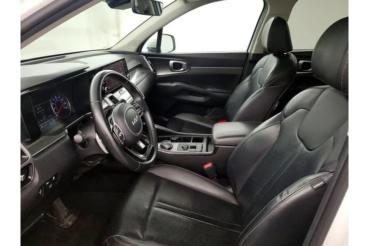$29998 : Kia Sorento Hybrid 2023 AWD image 3