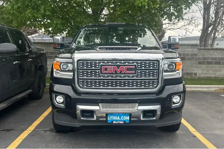 $38995 : GMC Sierra 3500HD 2018 4x4 D image 2