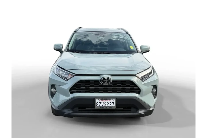 $26700 : Toyota RAV4 2021 AWD XLE 4dr image 8