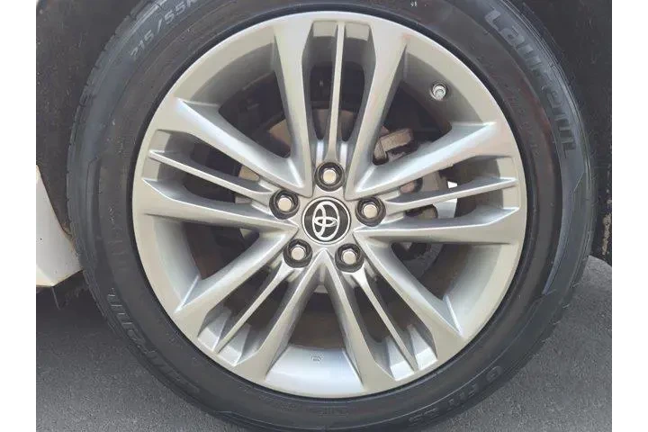 $18995 : Toyota Camry 2017 SE 4dr Sed image 9