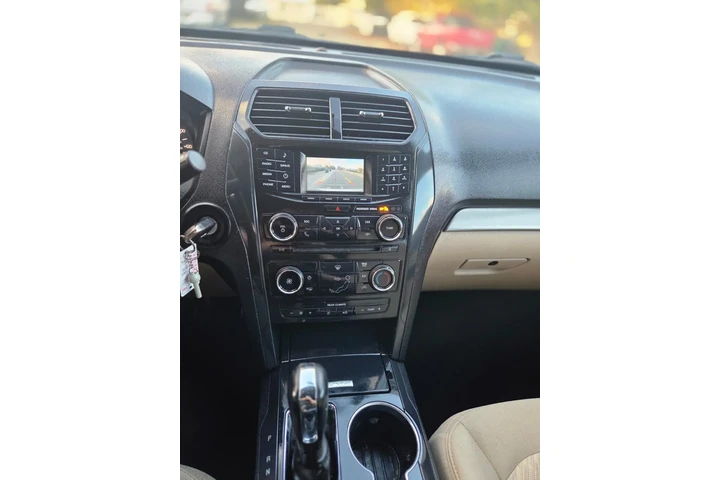 $7300 : Ford Explorer 2017 image 2