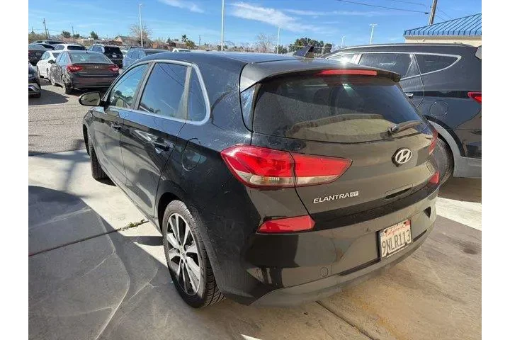$9976 : Hyundai ELANTRA GT 2018 4dr image 7