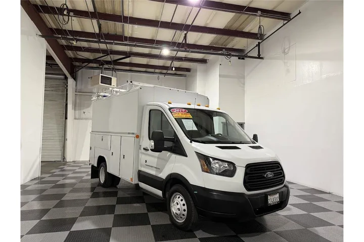 $21087 : Transit Chassis 2019 image 1