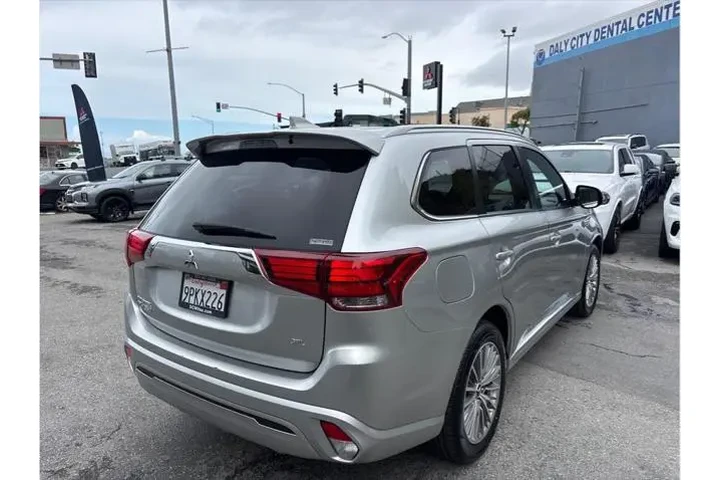$18498 : Mitsubishi Outlander PHEV 20 image 6