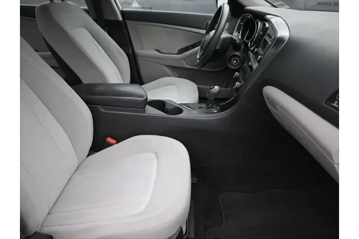 $6898 : Kia Optima 2011 LX 4dr Sedan image 8