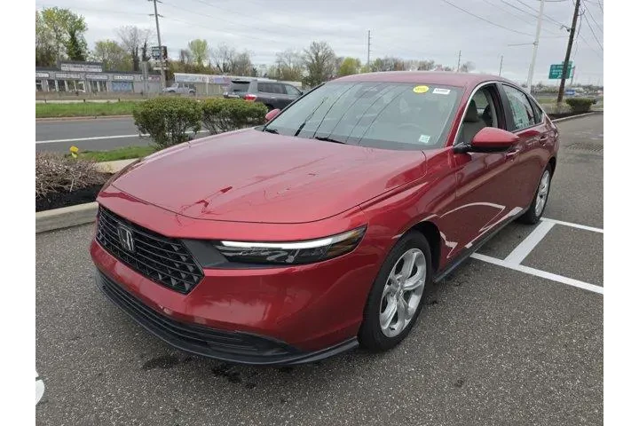 $23724 : Honda Accord 2024 LX 4dr Sed image 8