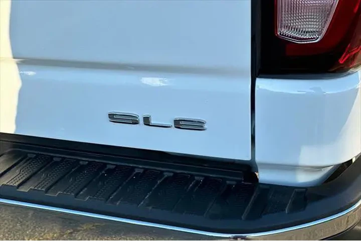 $36990 : GMC Sierra 1500 2023 4x4 SLE image 7