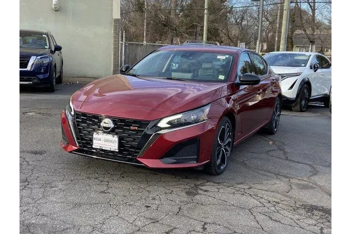 $19987 : Nissan Altima 2025 2.5 SR 4d image 7