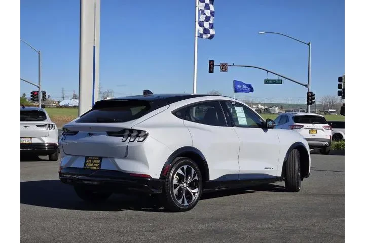 $28900 : Ford Mustang Mach-E 2023 Pre image 4