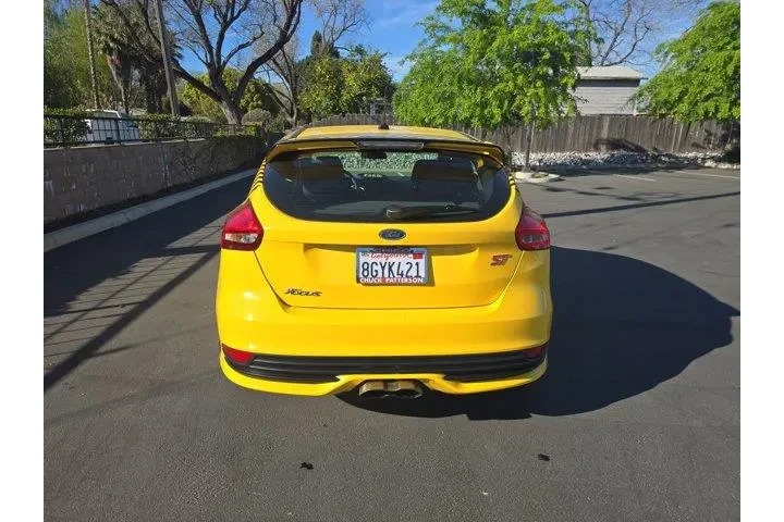 $17995 : Ford Focus 2018 ST 4dr Hatch image 4