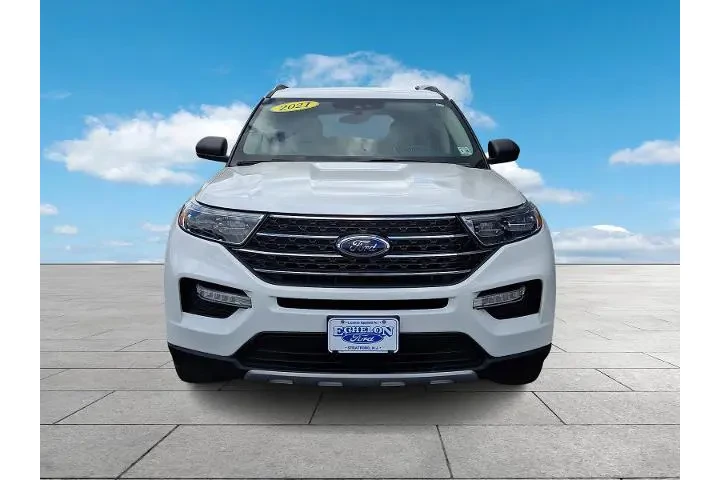 $28997 : Ford Explorer 2021 AWD XLT 4 image 2