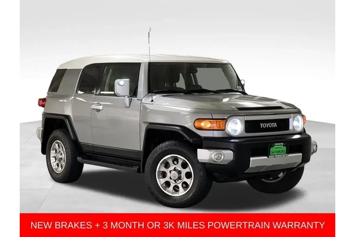 $28988 : 2012 FJ Cruiser 4WD 4dr Auto image 7