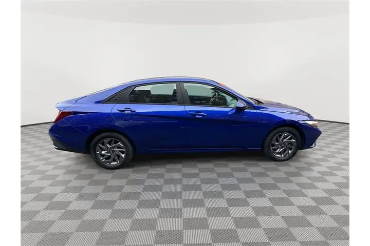 $20334 : Hyundai ELANTRA Hybrid 2024 image 2