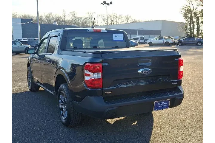 $26995 : Ford Maverick 2022 AWD XL 4d image 4