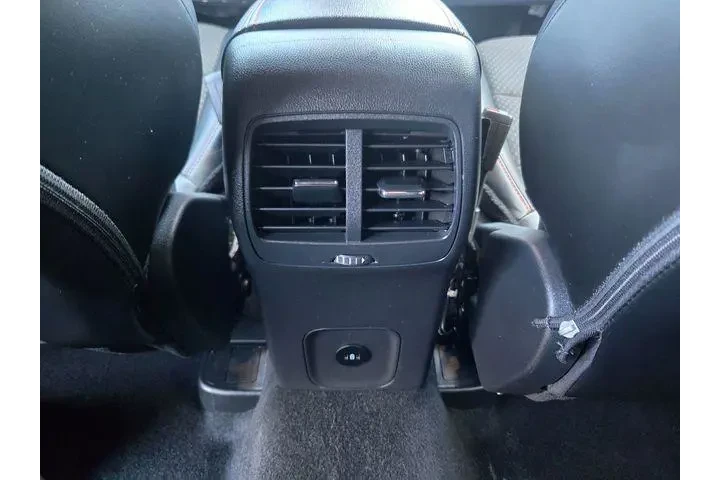 $25988 : Ford Escape 2024 ST-Line 4dr image 10