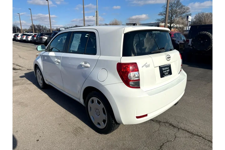 $5980 : 2008 xD Base 4D Hatchback image 4
