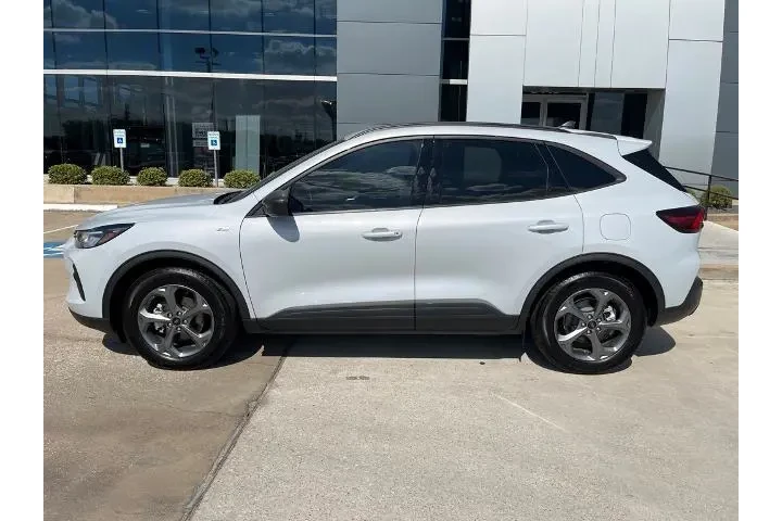 $26098 : Ford Escape 2025 ST-Line 4dr image 8