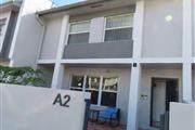 $2900 : RENTA TOWNHOUSE 3/2 KENDALL thumbnail