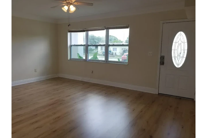 $1500 : North Miami Renta image 2