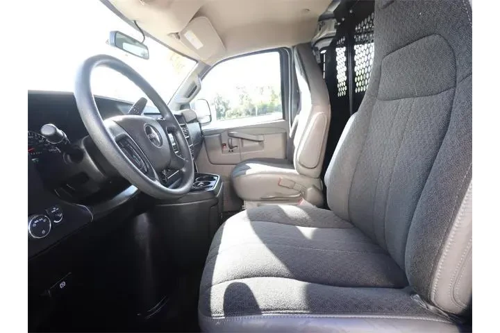 $29533 : GMC Savana 2024 2500 3dr Car image 2