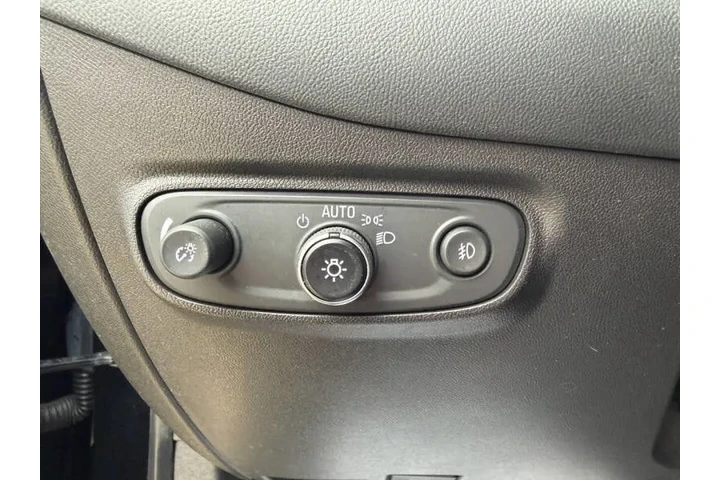 $1 : 2021 Equinox LT image 6