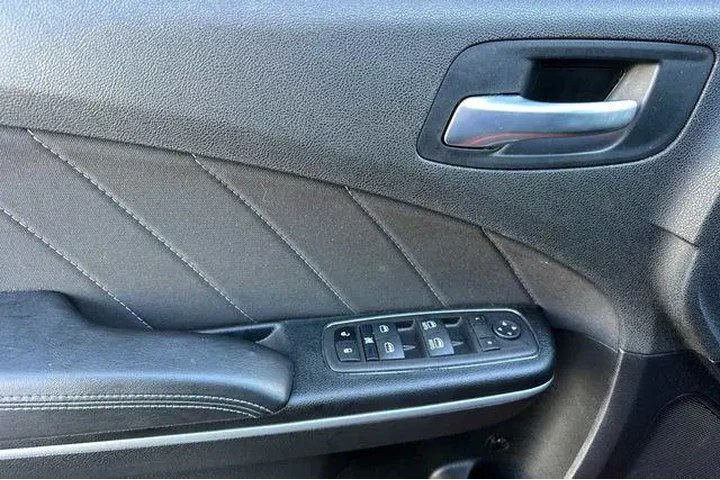 $24368 : Dodge Charger 2023 SXT 4dr S image 10