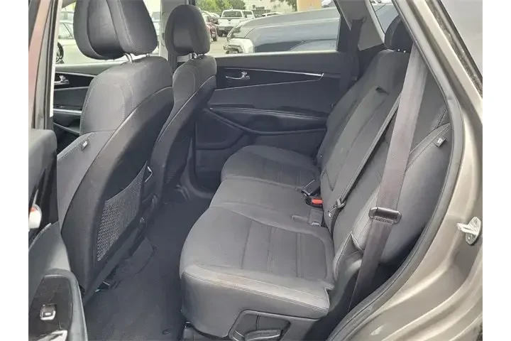 $7990 : Kia Sorento 2016 LX 4dr SUV image 9