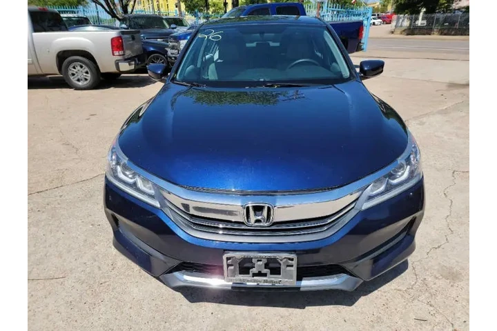 $7500 : 2016 Accord LX image 3