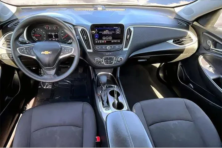 $19991 : Chevrolet Malibu 2023 LT 4dr image 7