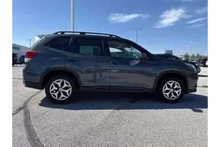 $25957 : Subaru Forester 2024 AWD Pre image 5