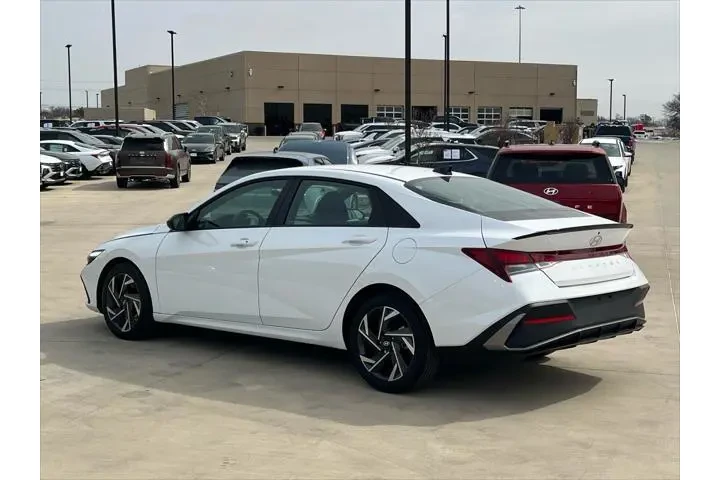 $20834 : Hyundai ELANTRA 2025 SEL Spo image 10