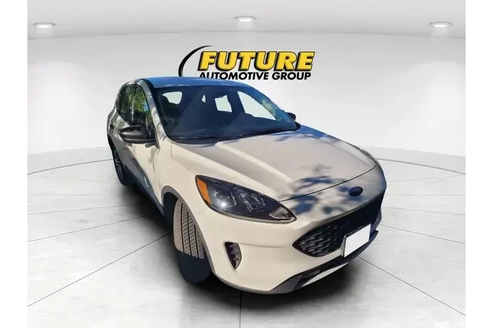 $17588 : Ford Escape 2020 S 4dr SUV image 1