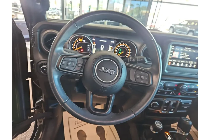 Jeep Wrangler 2022 4x4 Sport image 9