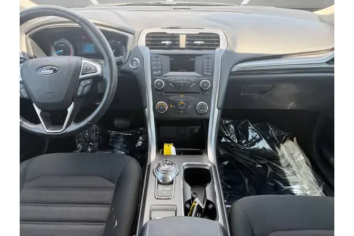 $13011 : Ford Fusion 2017 S 4dr Sedan image 3