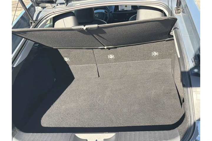 $31652 : Toyota Prius 2025 LE 4dr Hat image 8