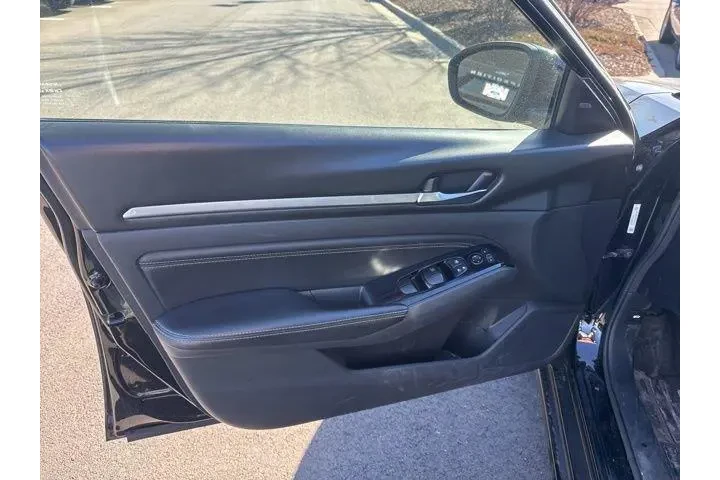 $15000 : Nissan Altima 2021 2.5 SV 4d image 7