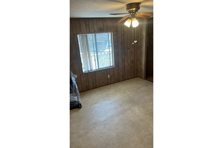 $1200 : Rento cuarto en una Mobilhome image 2