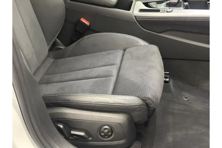 $26500 : Audi A4 2022 AWD quattro S l image 10