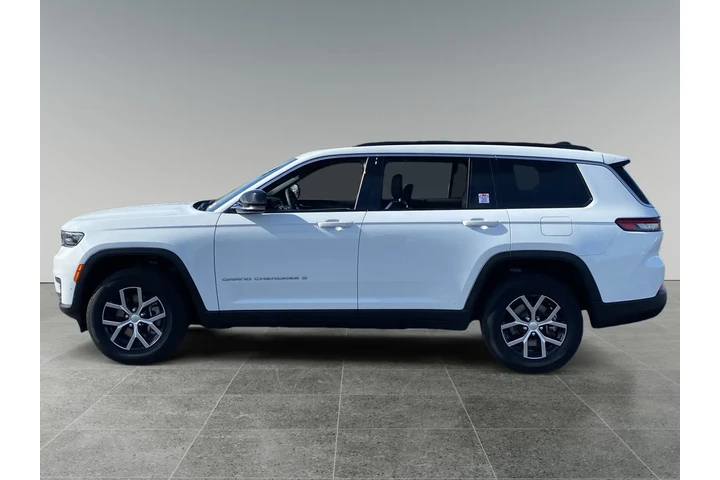 $39053 : Jeep Grand Cherokee L 2024 4 image 2