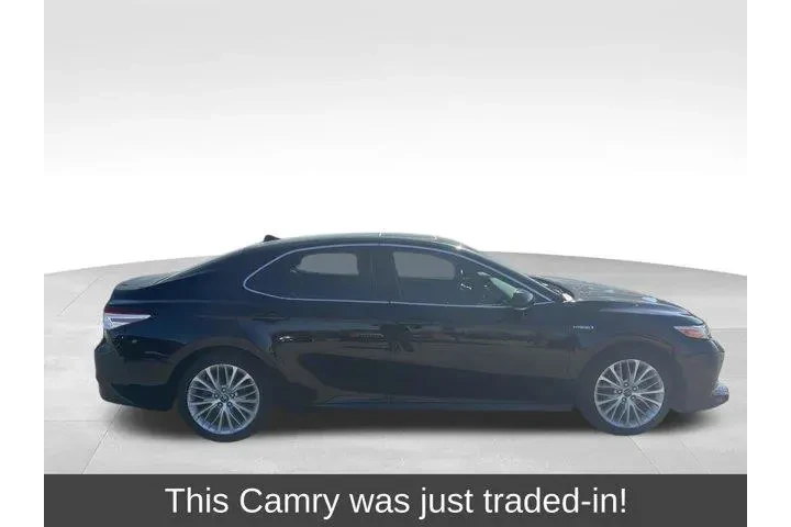 $18998 : Toyota Camry Hybrid 2018 XLE image 1