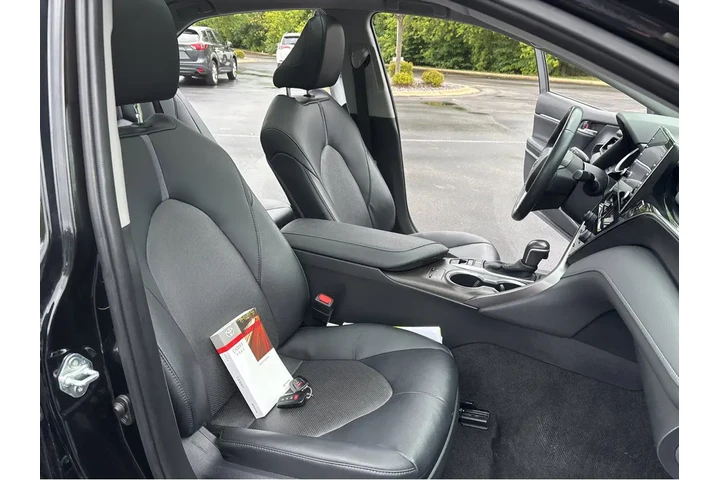 $27994 : Gold Certified2023 Camry XLE image 5